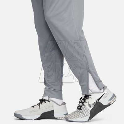 6. Nike Totality M FB7509-084 pants