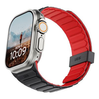 5. UAG Pathfinder – reversible silicone magnetic band for Apple Watch Series 4–6 & SE 1–3, 44 mm / Series 7–9, 45 mm / Series 10–11, 46 mm / Ultra 1–3, 49 mm (Ash/Lava)