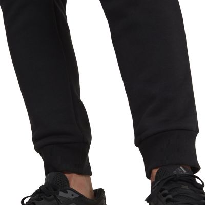 7. adidas Essentials Camo Print Fleece Pant M HL6929