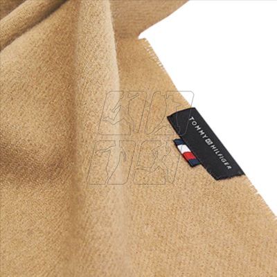 2. Tommy Hilfiger Uptown Wool Scarf M AM0AM07888