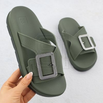 4. Zaxy RR285075 W INT2136A flip flops
