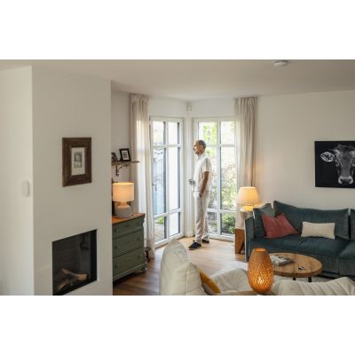 7. ABUS FUAA45000 smart home security kit