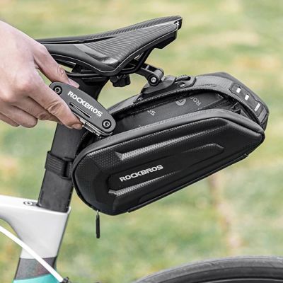 7. Rockbros B69 bicycle saddle bag 1.8l with easy release system - black