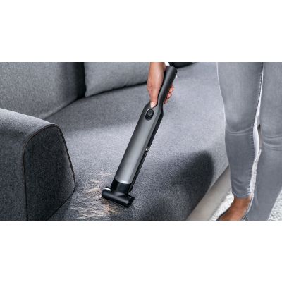 21. SHARK WV200EU handheld vacuum cleaner