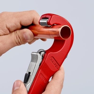 18. Knipex 90 31 02 SB hand pipe cutting tool Pipe cutter