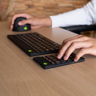 2. R-Go Numpad Break Black