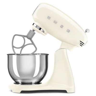 5. SMEG SMF05CREU Kitchen Machine