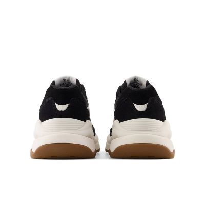 5. New Balance W W5740APA Shoes
