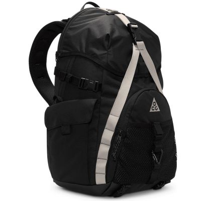 3. Nike ACG "DAYMAX" Backpack HJ8178-010