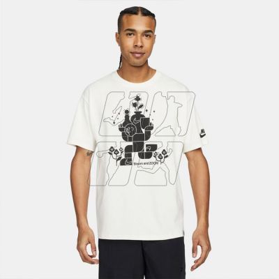 6. Nike Sportswear M DQ1010 133 T-shirt