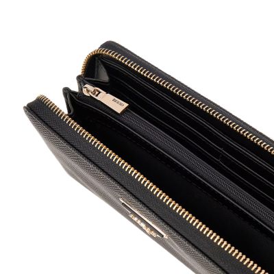 3. GUESS WOMEN'S WALLET BLACK WITH TRIANGULAR LOGO LAUREL II