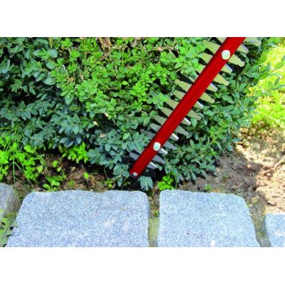 4. Einhell - GE-EH 7067 hedge trimmer