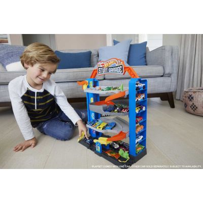 2. Hot Wheels City Stunt Garage GNL70 MATTEL