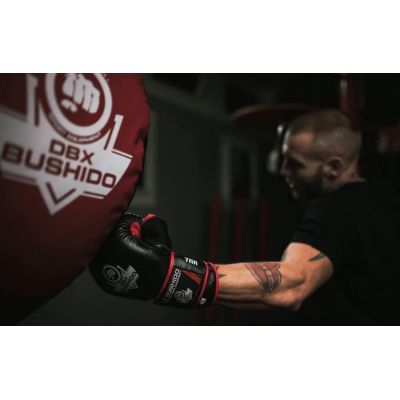 9. M - Mitts Classic Instrument Gloves