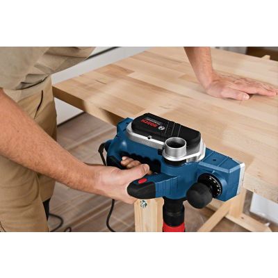2. Planer 710W GHO 26-82D BOSCH