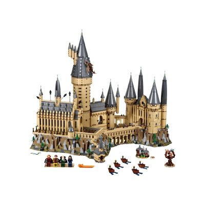 3. LEGO Harry Potter 71043 Hogwarts Castle