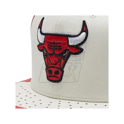 3. Mitchell &amp; Ness NBA Day One Snapback Bulls Cap 6HSSMM19224-CBUWHRD