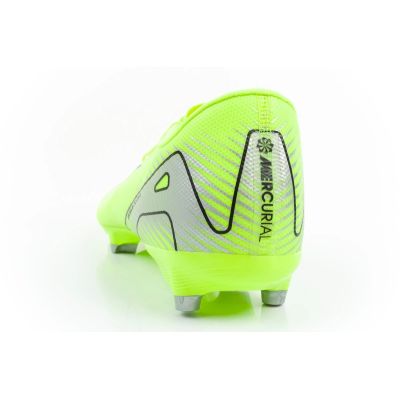 5. Nike Zoom Vapor 16 Academy FG/MG Football Boots FQ8374-700