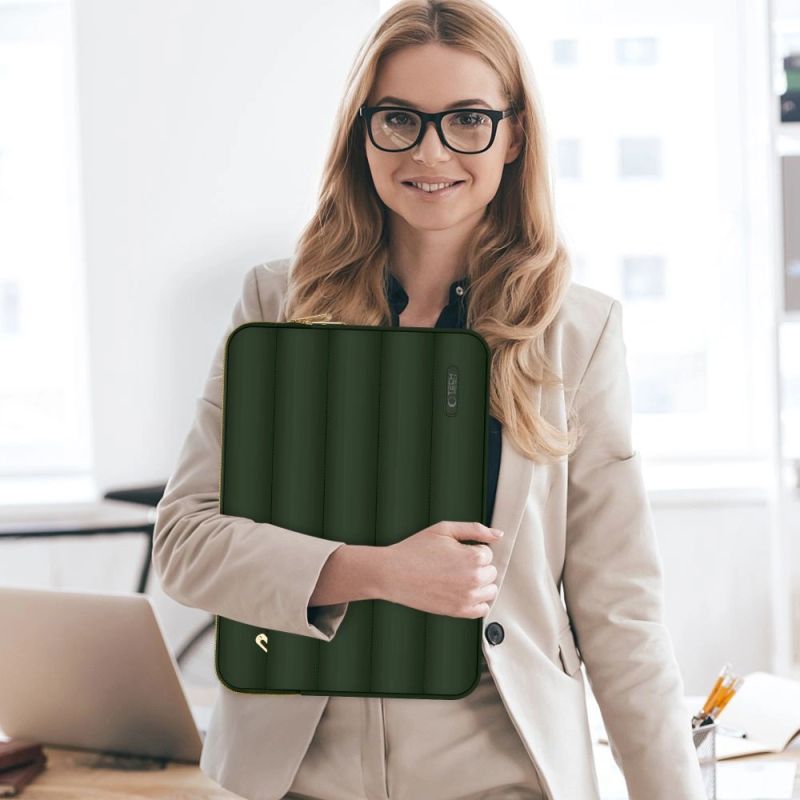 7. Laptop bag 15-16 Tech-Protect Puffy - olive