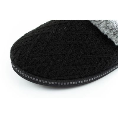 24. Skechers W 167225/BLK Slippers