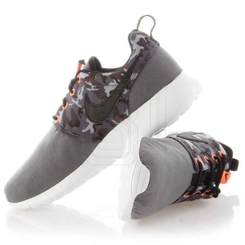 11. Nike Roshe One Print Jr 677782-004 shoe