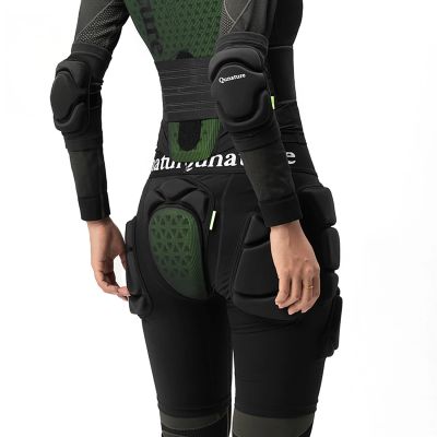 3. Qunature Ski Hip Protectors - Advanced L Skis, Snowboard, Skates - Black