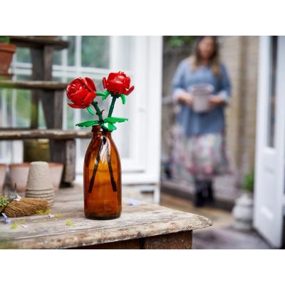 8. LEGO Flowers 40460 Roses