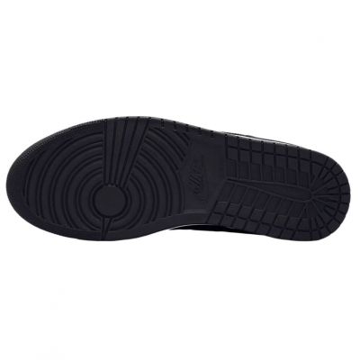 6. Nike Jordan men's shoes Court Connect Low IQ5698-001