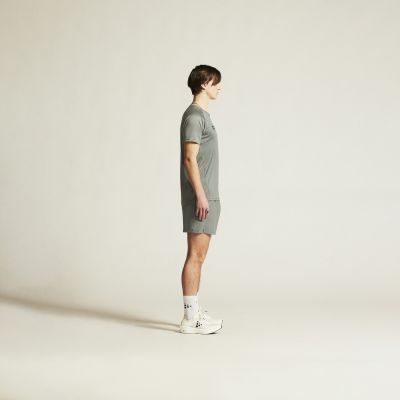 4. Men's CORE ESSENCE SHORTS 2 M