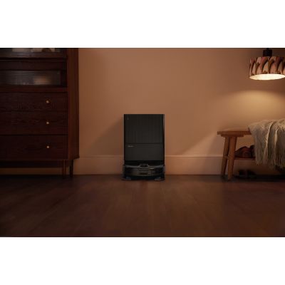 35. Roborock Qrevo 5AE black cleaning robot