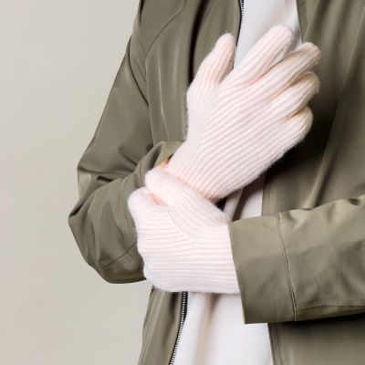4. Braided phone gloves with cutouts for fingers - pink