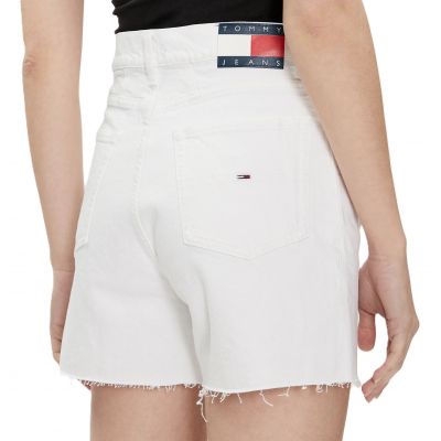 3. TOMMY JEANS WOMEN'S MOM JEAN SHORTS