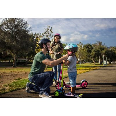 8. Razor A5 Lux Scooter 13073064 (pink)