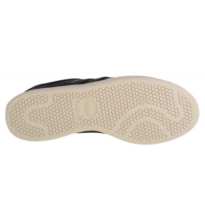 8. adidas Earlham M GW5759 shoes
