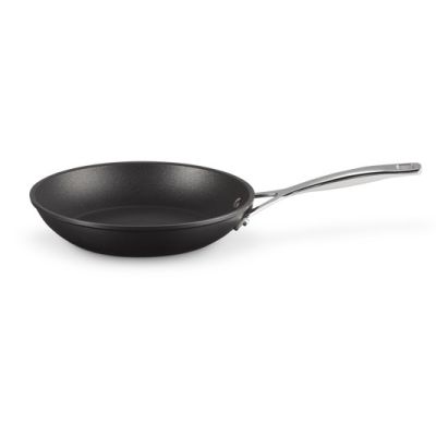 5. Le Creuset tempered non-stick frying pan 4.5x30cm