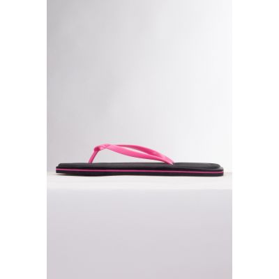 5. 4F W 4FSS23FFLIF067BLACK flip-flops