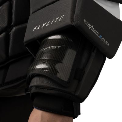 7. Bauer Vapor Flylite Sr Goalkeeper Vest