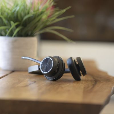 148. POLY Voyager 4320 USB-A Headset + BT700 Adapter