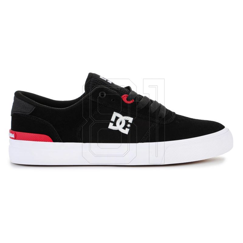 11. DC Teknic SM 300739-BKW shoes