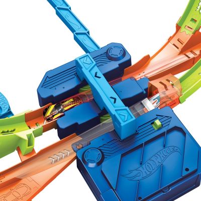 6. Hot Wheels JMG48 toy car