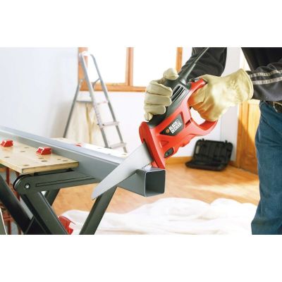 11. Scorpion KS880EC-QS BLACK+DECKER Chainsaw