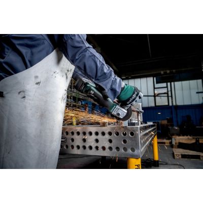 2. Metabo W 18 L BL 9-125 angle grinder 12.5 cm 10000 RPM 1.5 kg