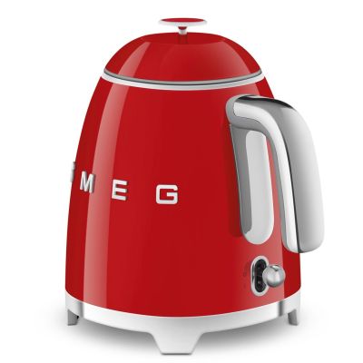 6. SMEG Kettle (KLF05RDEU) mini 0.8L red