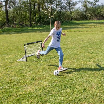 4. VIRTUFIT CHILDREN'S SOCCER GOAL SET WITH 2 BALLS AND PUMP - SOCCER GOALS - 92