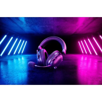 3. Razer Esports BlackShark V2 Pro Headset Wireless Over-Ear Microphone Noise Cancelling Wireless Black