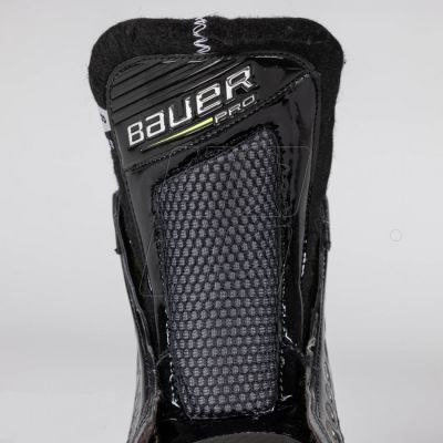 9. Goalie Skates Bauer Pro &#39;21 Int M 1058921