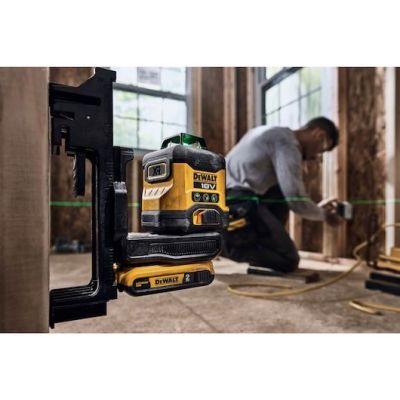 5. DeWALT DCLE34031N-XJ Self-Leveling Laser