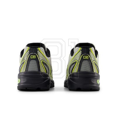 12. New Balance U740FR2 sports shoes