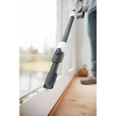 21. SHARK Cordless LED Vacuum Cleaner IW1611EU