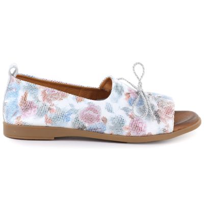 3. Insulated patent leather ankle boots with a decorative heel Potocki W WOL99